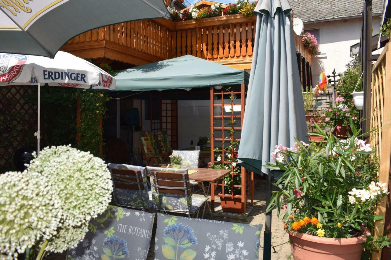 Marktstuebchen An Der Schoenen Loreley Bornich Extérieur photo